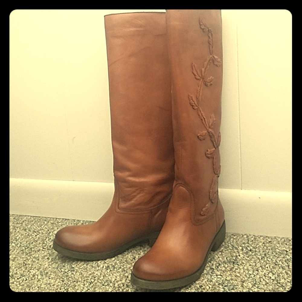 Sundance Gretta embroidered boots